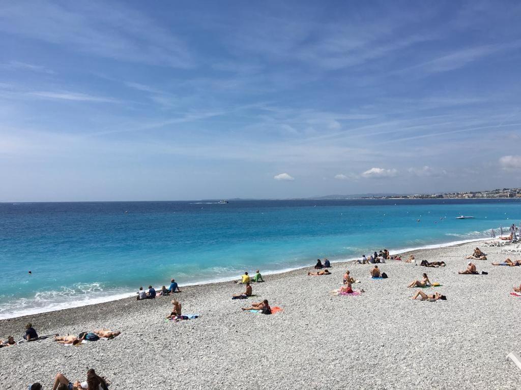 Palais Elisabeth Promenade Des *