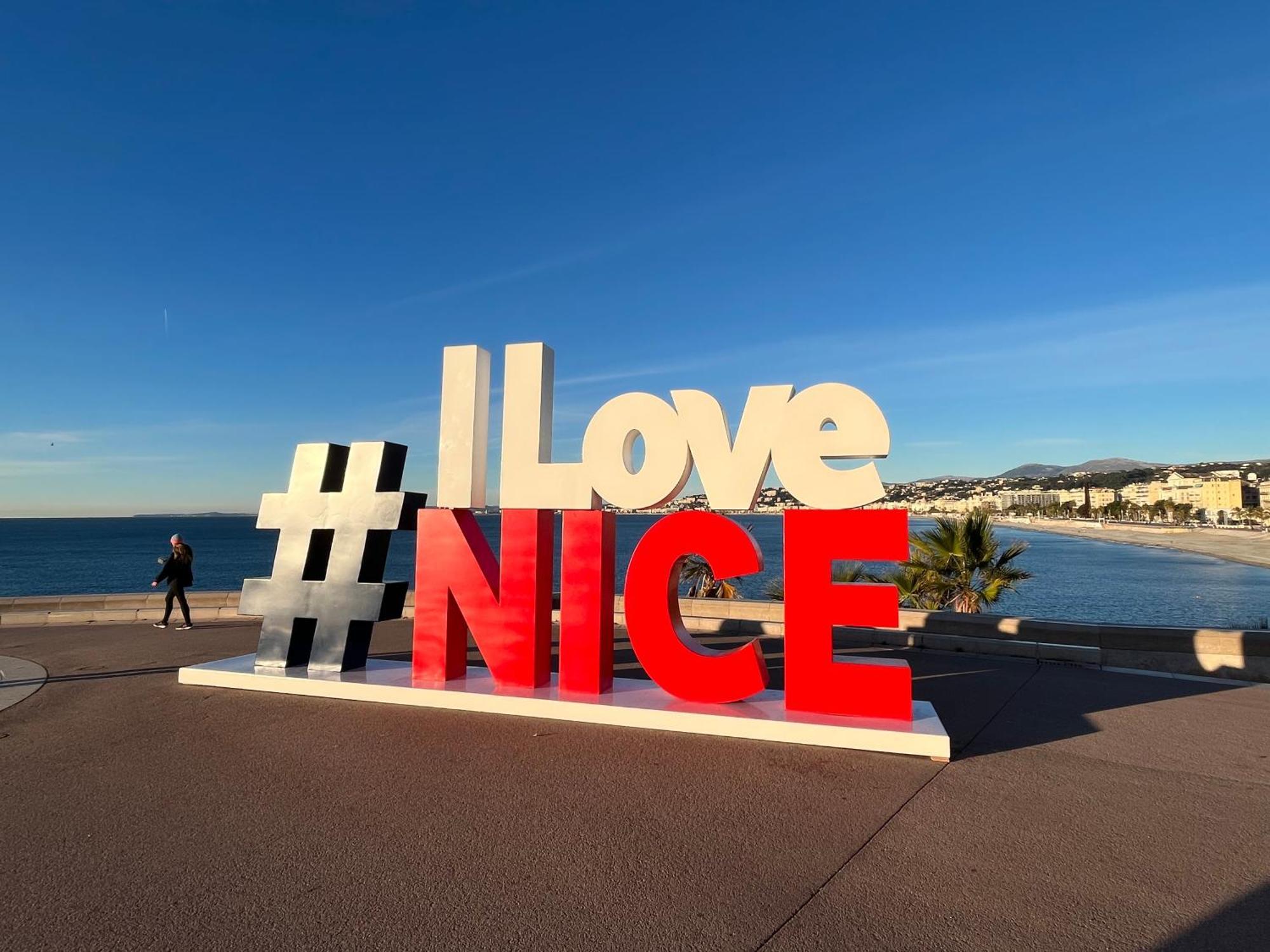 Palais Elisabeth Promenade Des * Nice